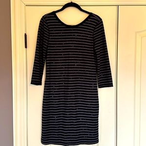 Express 3/4 sleeve scoop back, above the knee